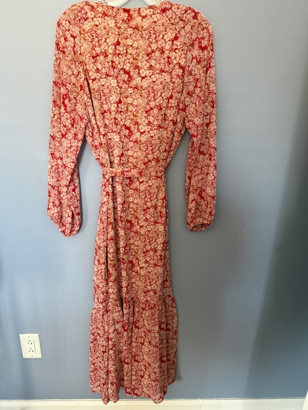 Z SUPPLY Della Cranberry Floral Maxi Dress Tiered V-Neck Long Sleeve NWT Medium - Picture 7 of 15